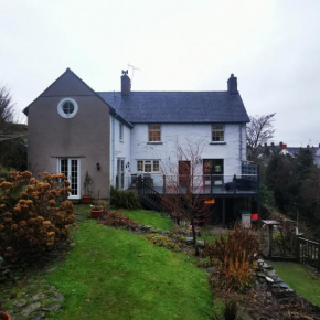 Rooms by the River at Glan Aber